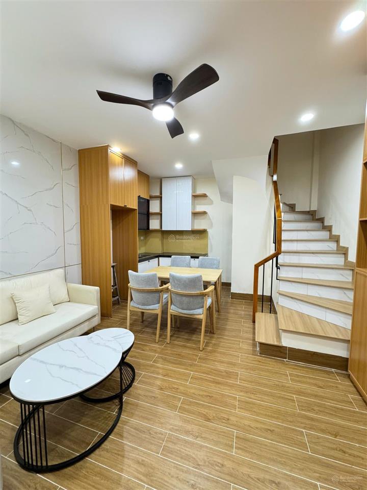 Bán nhà riêng tại phố khâm thiên, 6,5 tỷ, 30m2, 3pn + 3wc + 4 tầng, giá siêu hời