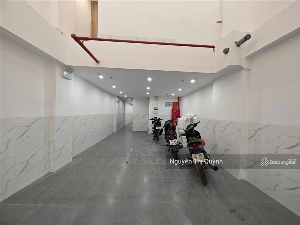 Tòa nhà chdv ôtô qua. 7t thang máy. 70m2  17 phòng kk. hệ thống pccc đủ. phương canh. 17.5 tỷ