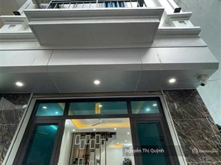 Bán nhà 5 tầng tại văn trì  minh khai  bắc từ liêm. dt 40m2 x 5t. mặt tiền 4m.