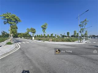 Chủ ngộp cần tiền gấp bán 80m2 mặt hub lương sơn, giá 2,4 tỷ. cách xuân mai hn 5km