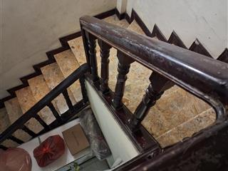 Bán nhà riêng mặt phố và mặt ngõ 4 tầng, 64,5m2, sổ đỏ chính chủ tại long biêm, hà nội