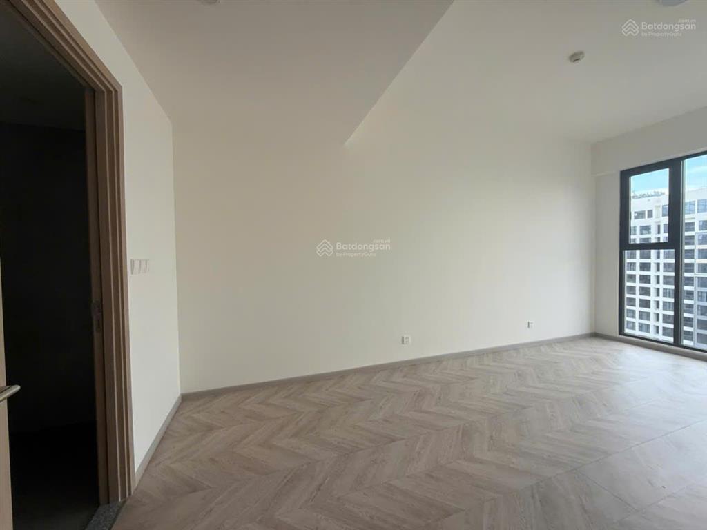 Tòa b căn số 11 masteri centre point view sân thể thao, sáng cà phê ngắm trai tập luyện