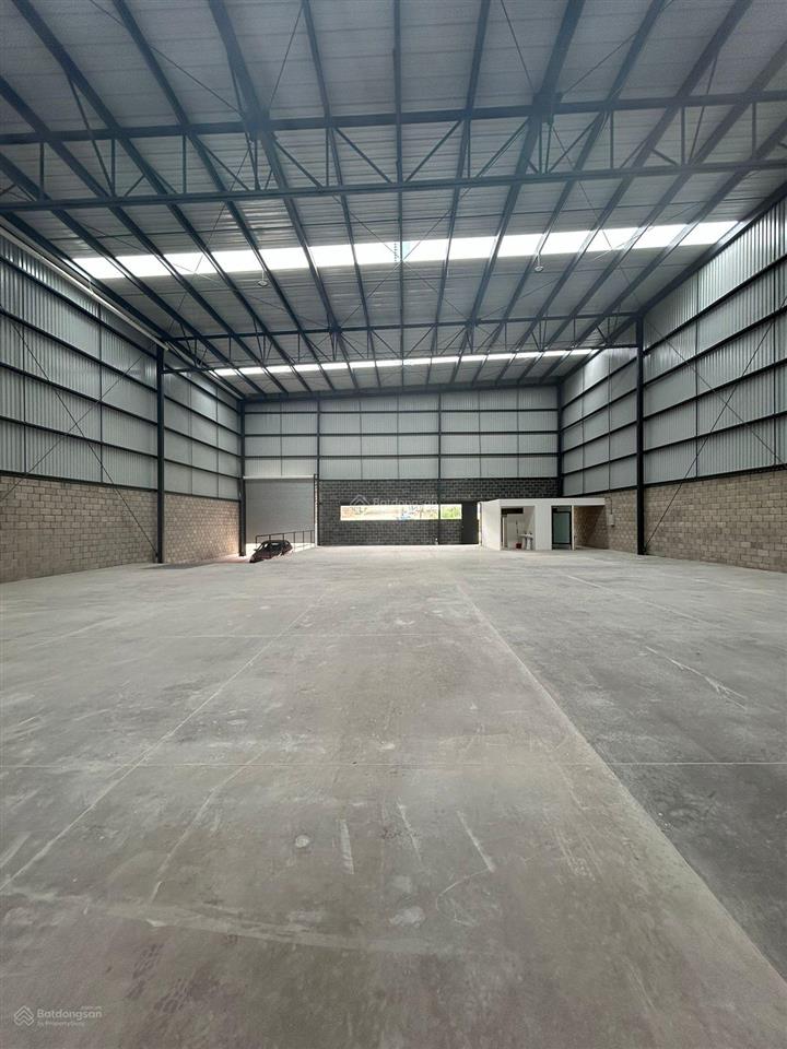 Xưởng bình tân (mặt tiền ql1a) diện tích 500m2 giá 45 triệu/tháng, xe cont