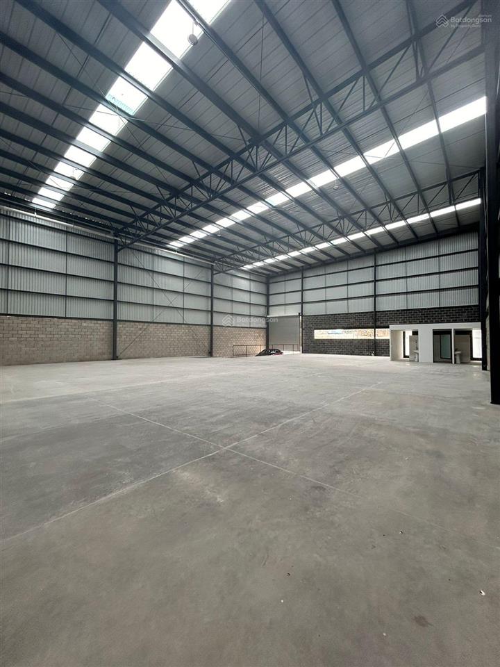 Xưởng bình tân (mặt tiền ql1a) diện tích 500m2 giá 45 triệu/tháng, xe cont