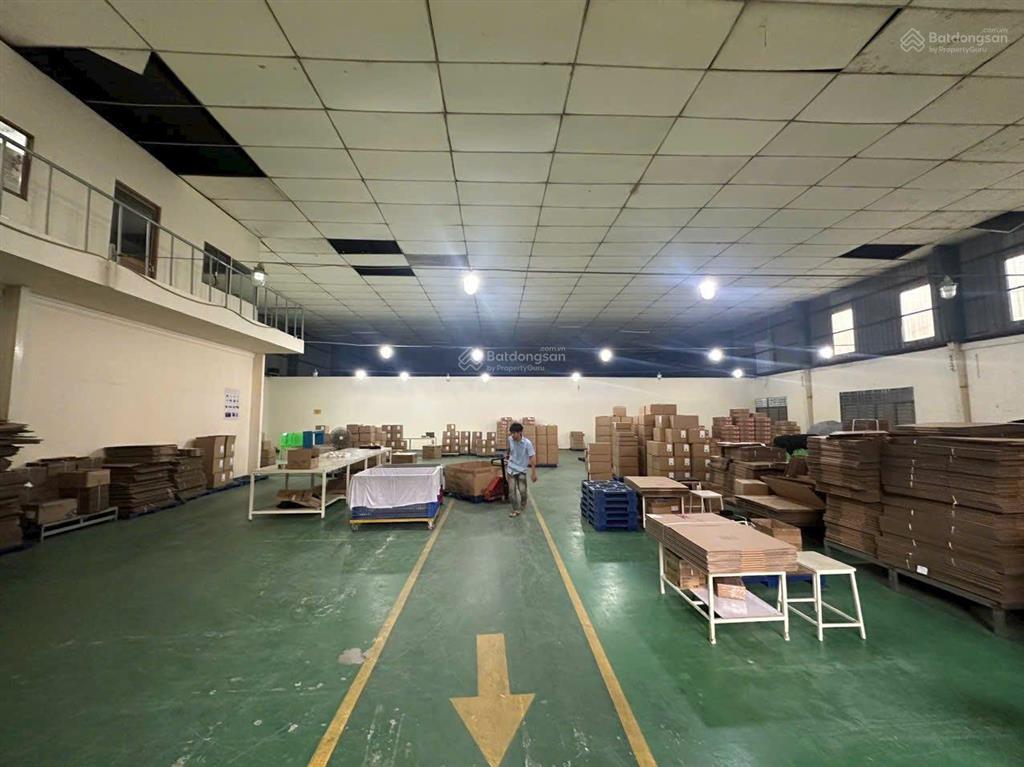 Kho xưởng bình tân dt 1.500m2 giá 112 triệu/th pccc vách nền epoxy đường xe cont sân bãi