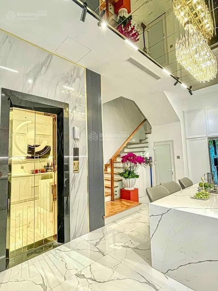 Cần cho thuê biệt thự full đồ siêu sang mặt biển vinhomes ocean park  0358 285 ***