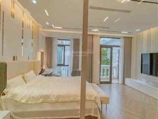 Cần cho thuê biệt thự full đồ siêu sang mặt biển vinhomes ocean park  0358 285 ***