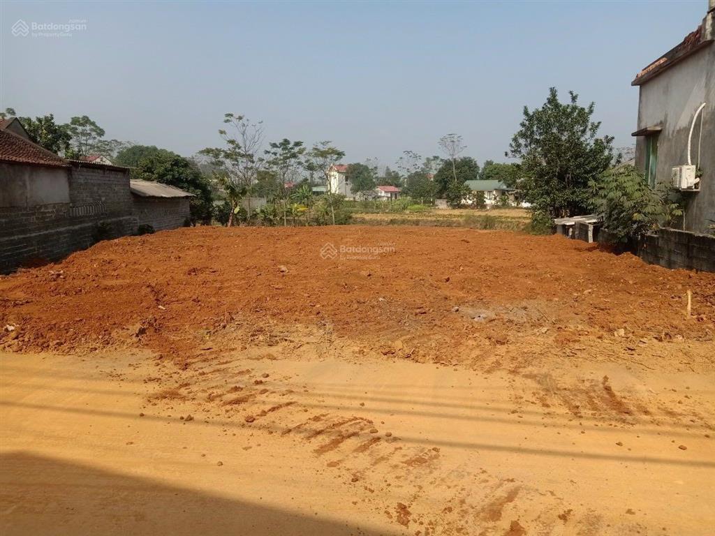Bán 840m2, 180m2 thổ cư, đất vuông, mặt đường liên xã 6m. dân trí đông đúc.  0973 304 *** (nam)
