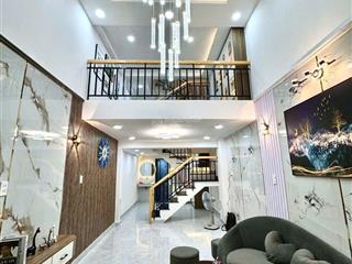 Mặt tiền khu  phố ẩm thực phan xích long  gần 40m2  5 tầng