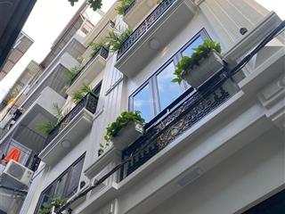 Chỉ 8.1 tỷ  bán gấp nhà trung kính 34m2, 5 tầng, xây mới có gpxd, ngõ rộng ba gác, sổ đỏ vuông
