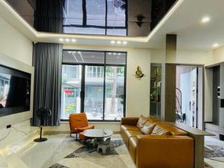 Bán gấp biệt thự lk vườn 4pn phú mỹ hưng  126m2, 3 tầng. full nội thất cao cấp.  0986 753 ***