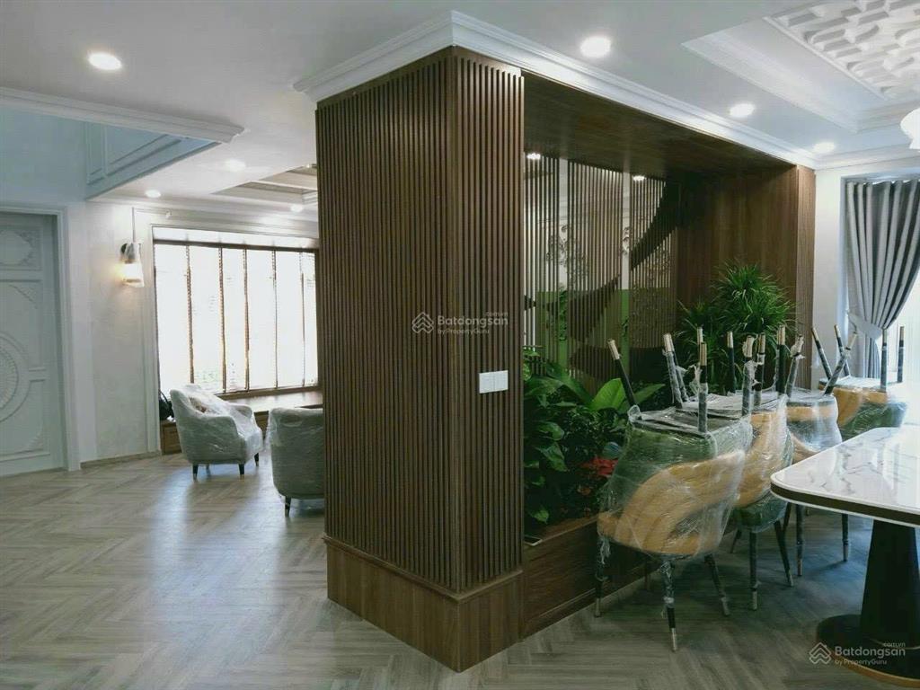 Siêu phẩm phú gia 110 tỷ  330,6m2, dtsd 613m2 kế bên công viên, hồ bán nguyệt, an ninh tuyệt đối