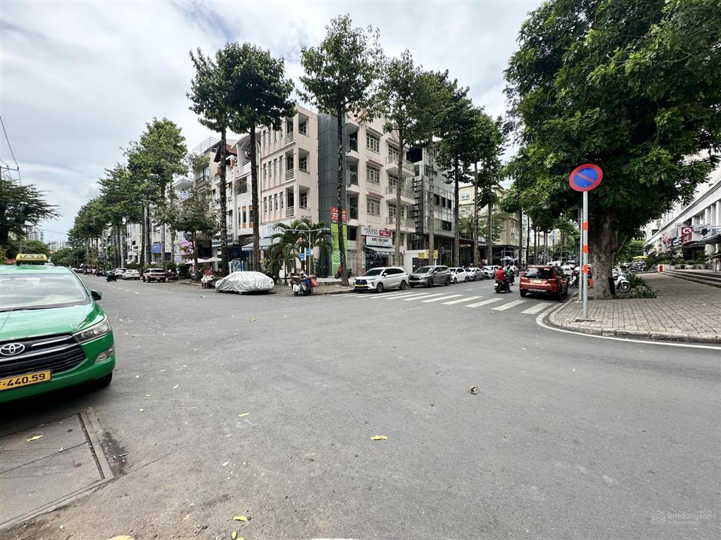 Bán lô đất đẹp, sở hữu vị trí đắc địa tại phú mỹ hưng, giá thỏa thuận, 6x18,5m cn 111m2, xd 5 tầng