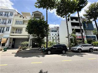 Bán lô đất đẹp, sở hữu vị trí đắc địa tại phú mỹ hưng, giá thỏa thuận, 6x18,5m cn 111m2, xd 5 tầng