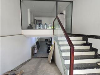 Bán nhà mặt tiền Bùi Tá Hán, có hầm, sẵn HĐ cho thuê giá cao, sổ hồng hoàn công