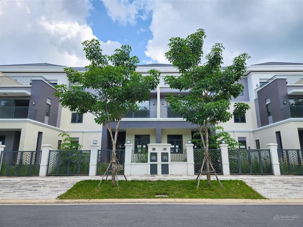 Bán gấp aqua city 8x20m giá 7,3 tỷ, gần công viên, đường 14m, còn thương lượng mạnh