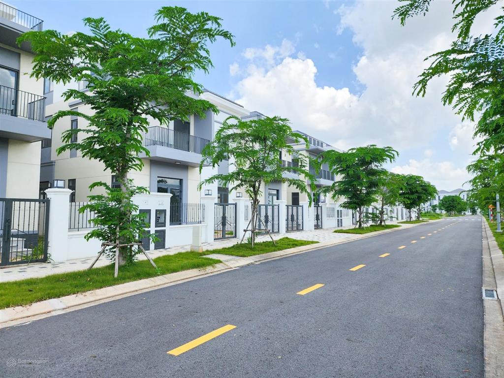 Bán gấp aqua city 8x20m giá 7,3 tỷ, gần công viên, đường 14m, còn thương lượng mạnh