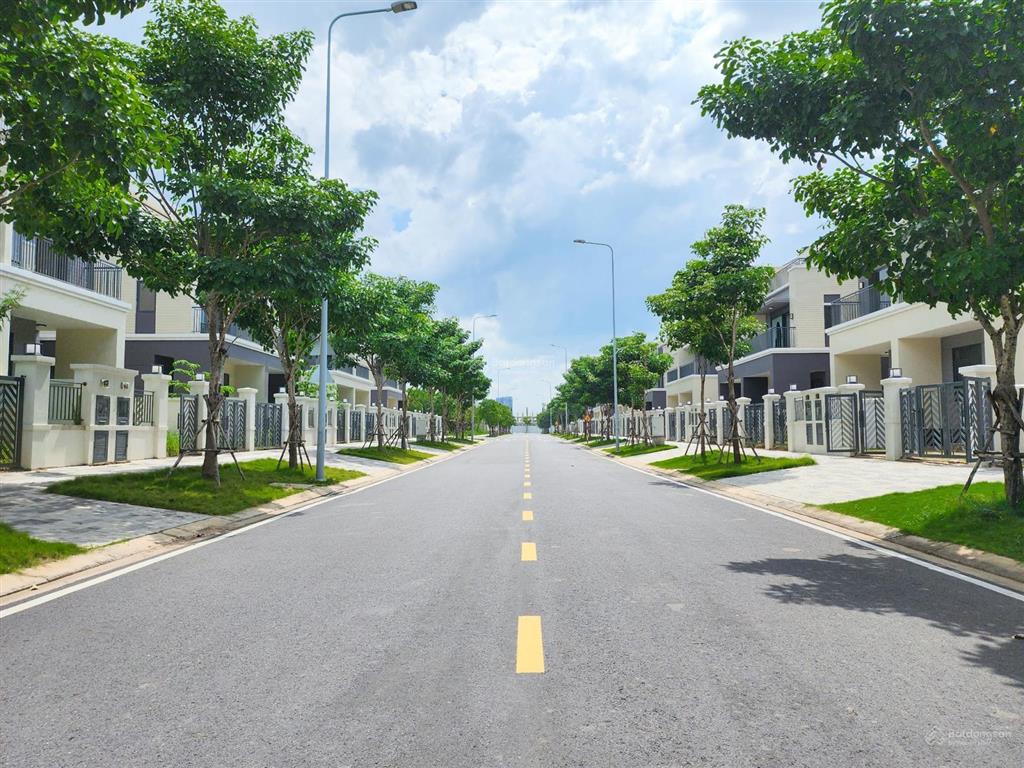 Bán gấp aqua city 8x20m giá 7,3 tỷ, gần công viên, đường 14m, còn thương lượng mạnh