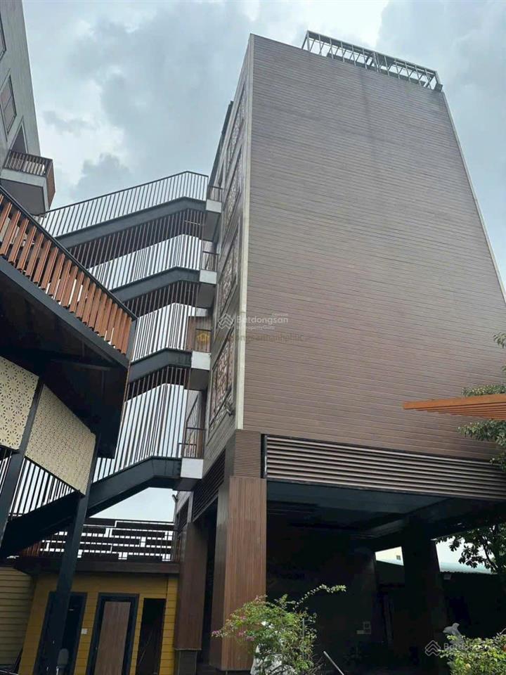 Bán nhà đất mặt tiền nguyễn duy trinh phú hữu  140 tỷ 1.672,6 m² (19m x 100m)