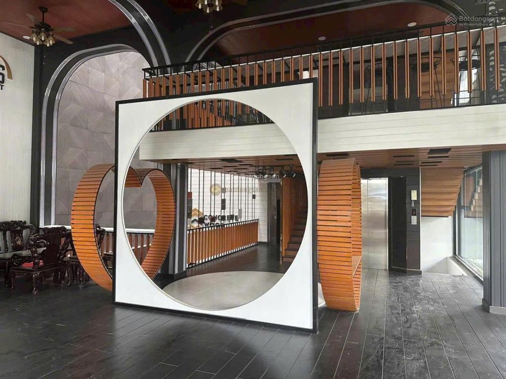 Bán nhà đất mặt tiền nguyễn duy trinh phú hữu  140 tỷ 1.672,6 m² (19m x 100m)