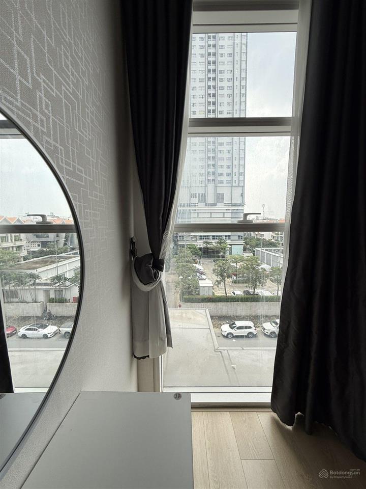 Bán gấp căn hộ sunrise city north đối diện lotte full nội thất!