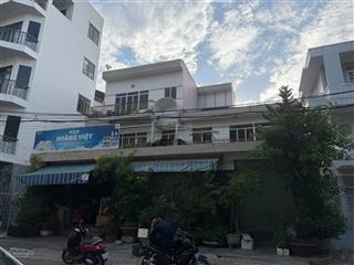 Bán nhanh nhà 3 tầng đường đoàn thị điểm tttp nha trang dt 176m2 ngang 13.5m giá 115tr/m2