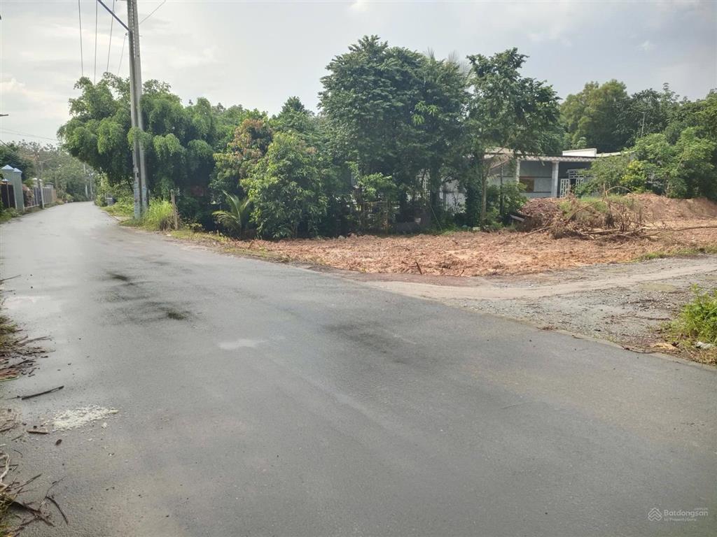 Lô góc 2 mặt tiền đường hoà lợi 007 cách dt 741 200m, diện tích 11 x 63m tc 300m2, giá 7,5 triệu/m