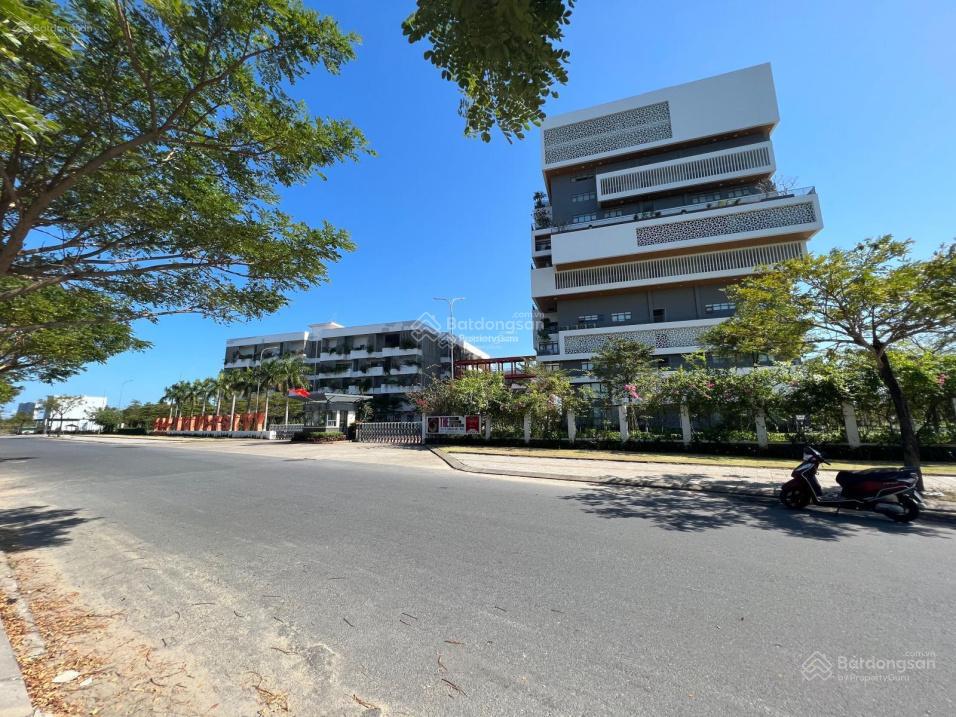 Văn phòng quang fpt  bán lô gốc 2 mặt tiền sát tòa căn hộ khu fpt , diện tích 124 m