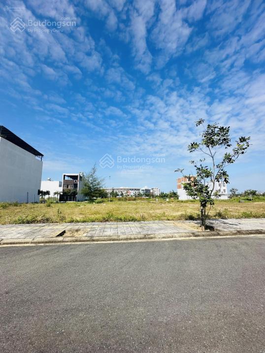 Văn phòng quang fpt  bán lô gốc 2 mặt tiền sát tòa căn hộ khu fpt , diện tích 124 m