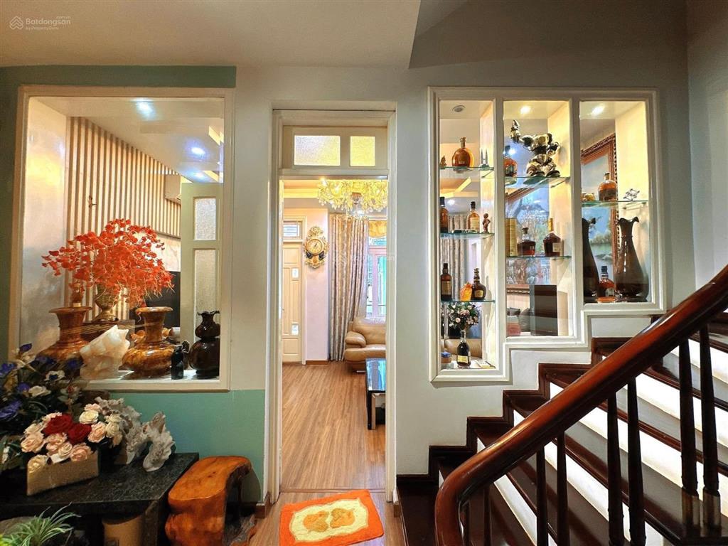 Bán gấp nhà ngõ 34 hoàng cầu thông nguyễn phúc lai  10m ra phố 48m2 5tầng hơn 10tỷ nhà đẹp thoáng