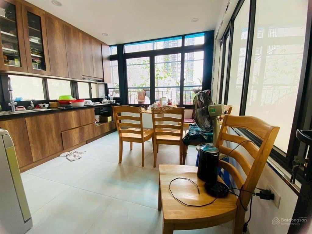 Bán gấp nhà phố huỳnh thúc kháng, đống đa 55m2 4tầng hơn 9 tỷ  15m ra ôtô tránh  2 thoáng nhà đẹp