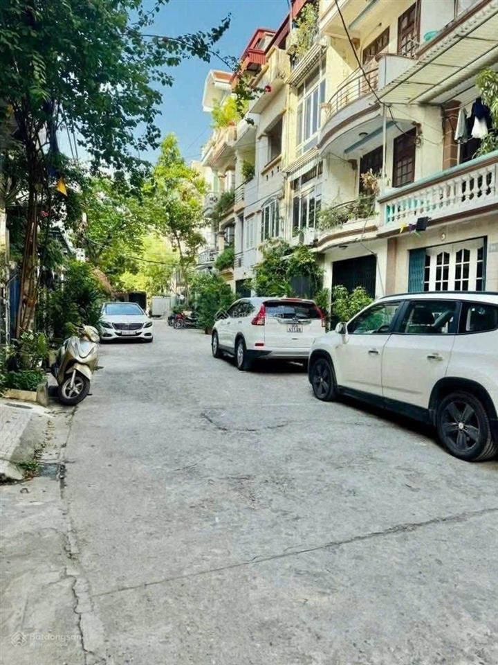 Bán gấp nhà ngọc khánh ba đình 55m2 6 tầng 11 tỷ  trước nhà 3m nhà xây kiên cố móng 7 tầng  ô tô