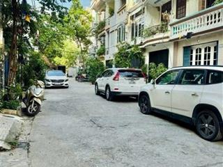 Bán gấp nhà ngọc khánh ba đình 55m2 6 tầng 11 tỷ  trước nhà 3m nhà xây kiên cố móng 7 tầng  ô tô