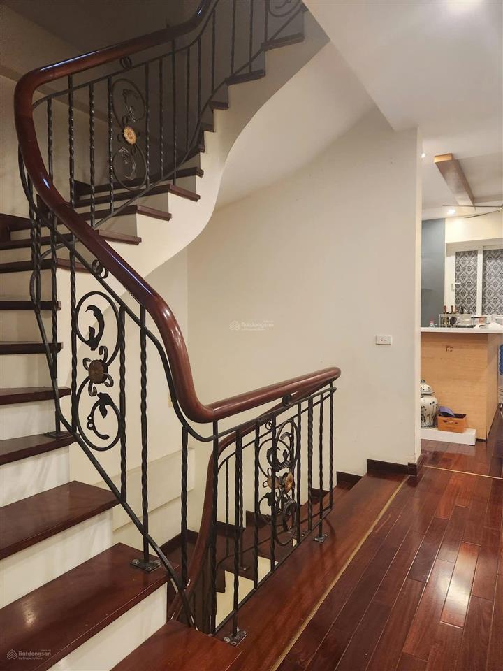 Chính chủ bán gấp phân lô nguyên hồng 48m2 4 tầng nhỉnh10 tỷ  2 mặt ngõ thông nhà cực đẹp ở luôn