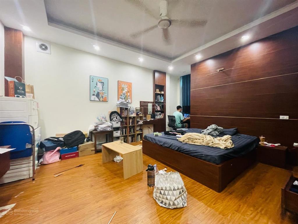 Bán nhà đẹp 6 tầng thang máy phố hào nam  ngõ thông trước cổng ô tô  nhà xây đẹp ở luôn  sổ đẹp