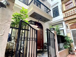 Bán nhà riêng ngã 3 hào nam cát linh, đống đa  gần hoàng cầu diện tích rộng  gần phố  hai thoáng