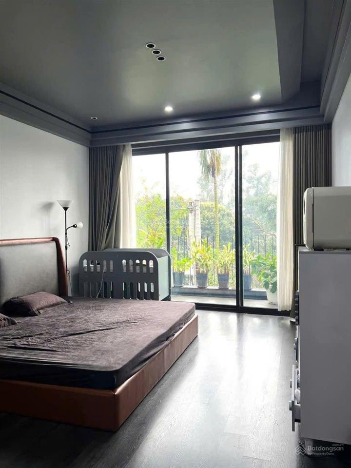 Chính chủ bán nhà ngõ 61 giang văn minh 1 nhà ra phố 50m 5 tầng mt5m gia hơn 11 tỷ  hai thoáng