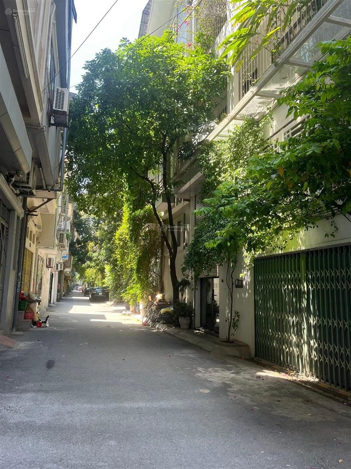 Bán nhà riêng ngã 3 nguyên hồng trúc khuê  phân lô bàn cờ  ô tô đỗ cửa  nhà xây móng chắc 7 tầng