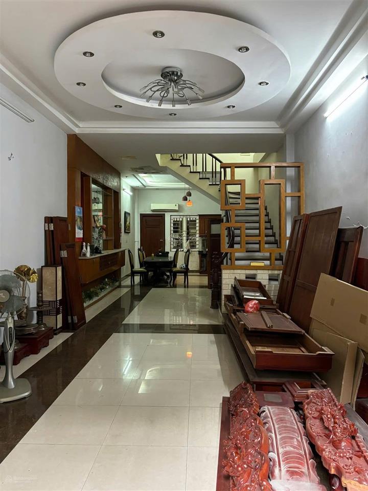 Bán nhà riêng ngã 3 nguyên hồng trúc khuê  phân lô bàn cờ  ô tô đỗ cửa  nhà xây móng chắc 7 tầng