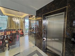 Dinh thự mini lô góc 95m2  7 tầng  view hồ  khai thác dòng tiền 110tr/tháng  trung tâm cầu giấy