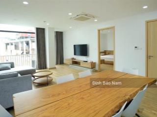 Toà apartment xuân diệu  178m 8 tầng thang máy mặt tiền 9.3m  ô tô vào thông  đằng sau mặt hồ