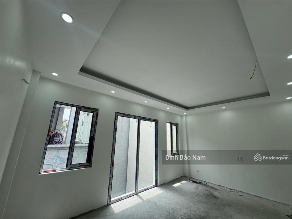 Hồ tây 38m 6 tầng thang máy thông ra hồ tây ngã tư văn cao, nguyễn đình thi ngõ nông đẹp