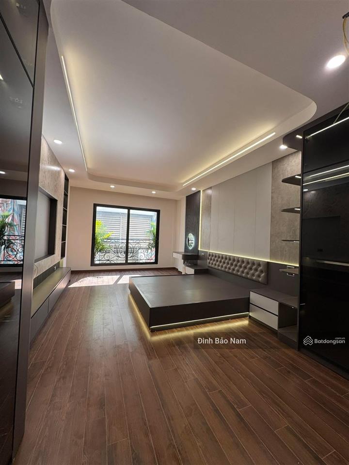 Phân lô hoàng quốc việt  45m 7t thang máy xây mới  kinh doanh  ô tô tránh  sát mặt phố