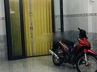 Cho thuê nhà hẻm 3m(bg) âu dương lân, p.2, q.8 giá 11tr