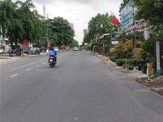 Sản phẩm hiếm có ngay mt nguyễn hoàng rộng 40m, dt 4m x 20m, được xây dựng hầm+ 4 tầng, sổ hồng