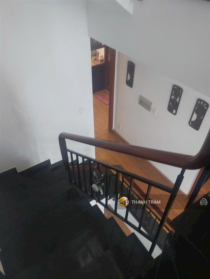 Bán nhà khu compound có bảo vệ 24/24 ngay lưu đình lễ lươn định của quận 2 dt 119m2 giá tốt