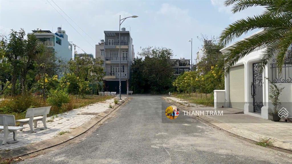 Bán đất biệt thự kdc thạnh mỹ lợi, q2, đối diện công viên nội khu, dt 10m x 20m giá 105 triệu/m2