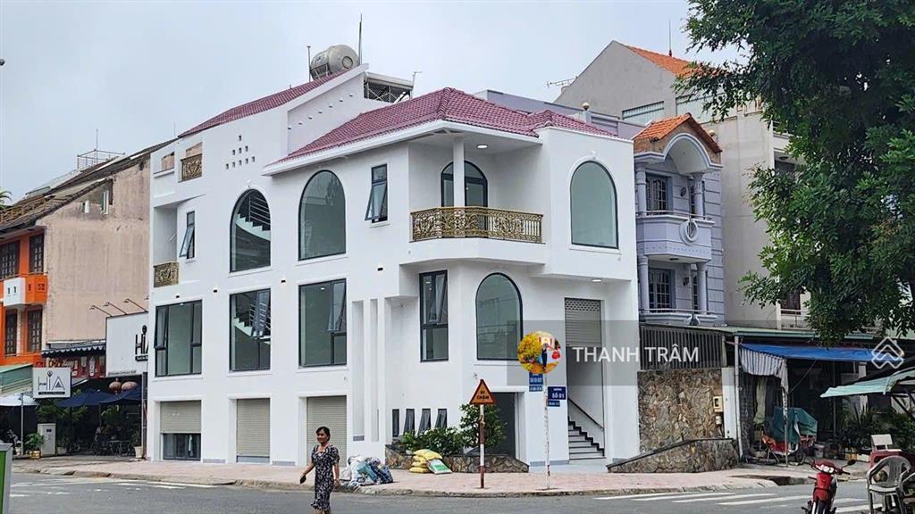 Nhà phố 4 tầng ngay góc đường thân văn nhiếp và đường số 1, phường an phú, q2 (cũ) giá 34 tỷ
