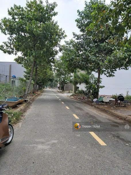 Bán đất xây dựng cao tầng khu huy hoàng  thạnh mỹ lợi  dt 100m2 giá 220 triệu/m2  gần uỷ ban