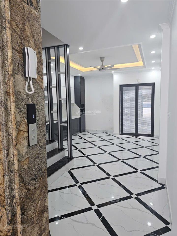 Bán nhà mới 6 tầng thang máy  phường thịnh liệt  giá chỉ nhỉnh 15 tỷ